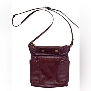 Marc by Marc Jacobs Preppy Leather Sia crossbody messenger bag in a burgundy